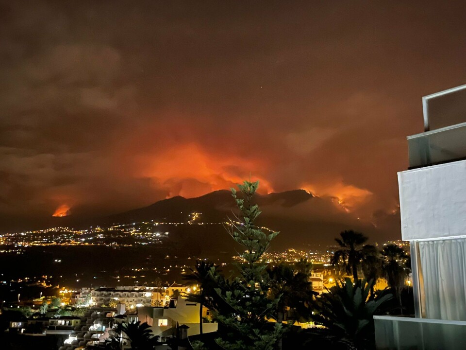 Utsikten fra Puerto de La Cruz på Tenerife lørdag kveld. Foto: @BosbrandenEU Utsikten fra Puerto de La Cruz på Tenerife lørdag kveld. Foto: @BosbrandenEU