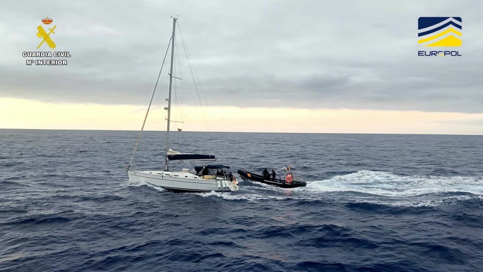 De mistenkte med angivelige forbindelser til Balkankartellet og mafiaen brukte seilbåten De mistenkte med angivelige forbindelser til Balkankartellet og mafiaen brukte seilbåten