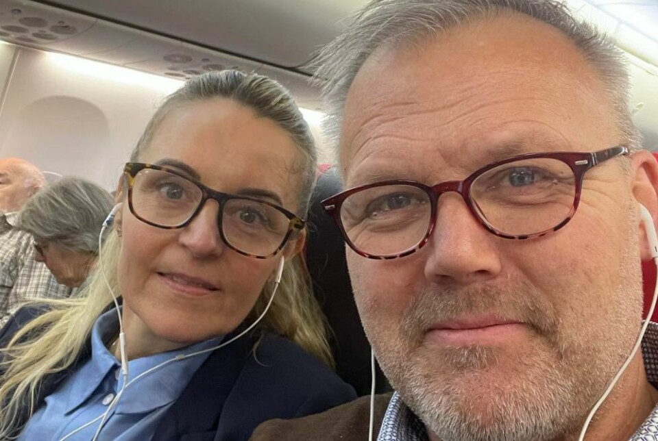 Karsten & Margrethe Lundgård var med på Norwegian-flyet som måtte evakueres etter en bombetrussel på lørdag. Foto: Privat