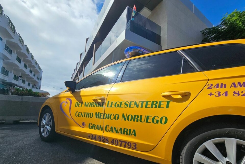 Når ting blir akutt har også de private legesentrene blålys, men det krever egen autorisasjon. Foto: Canariavisen Når ting blir akutt har også de private legesentrene blålys, men det krever egen autorisasjon. Foto: Canariavisen
