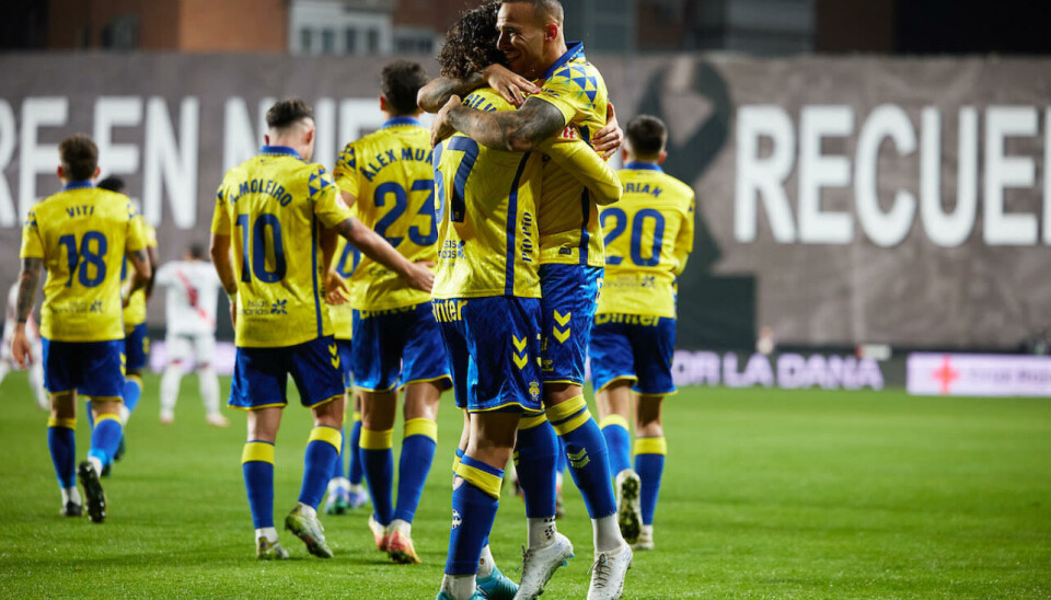 JUBEL: Las Palmas feirer etter å ha scoret 1-0 målet mot Rayo Vallecano. JUBEL: Las Palmas feirer etter å ha scoret 1-0 målet mot Rayo Vallecano.