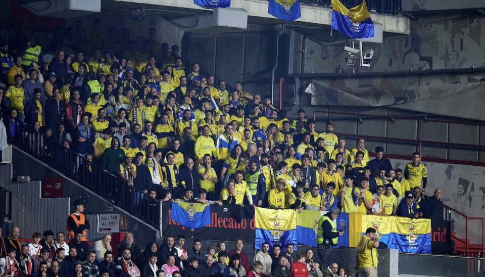 FANS: Flere bortesupportere tok turen for å se favorittlaget sitt.