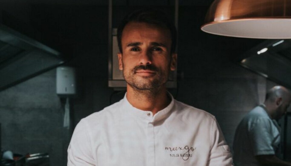 Borja Marrero driver Muxgo. Der serverer han mat fra egen gård.
