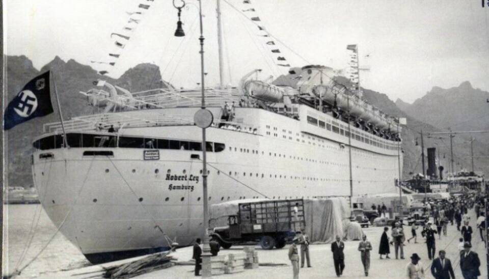 Skipet Robert Ley legget til kai i Santa Cruz-havna i april 1939.
