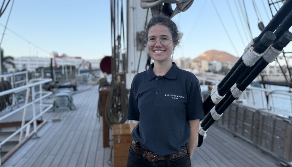 Stine Bryn (31) er en av matrosene om bord på skuta.