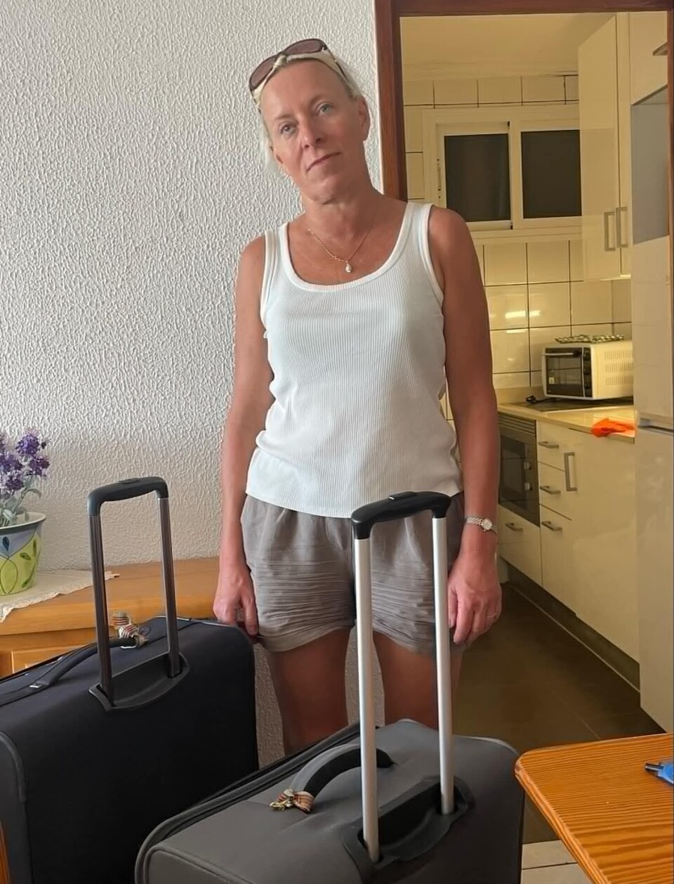 På reisefot: amilien Thorvaldsen har måttet flytte flere ganger enn planlagt