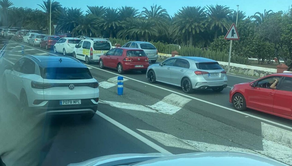 LANG KØ: Trafikken står nesten stille langs GC-1 fredag ettermiddag ved 16:30-tiden.
