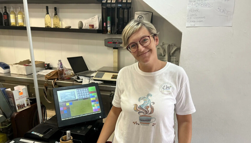 STENGER SNART: Vanessa Russo og ektemannen Mirko Qartulli stenger snart dørene til den norske butikken i Arguineguín.