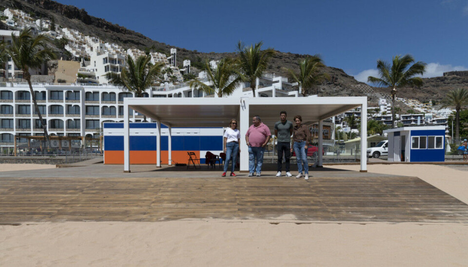 SKJER TING: Ordfører Onalia Bueno besøkte stranda i forrige uke.