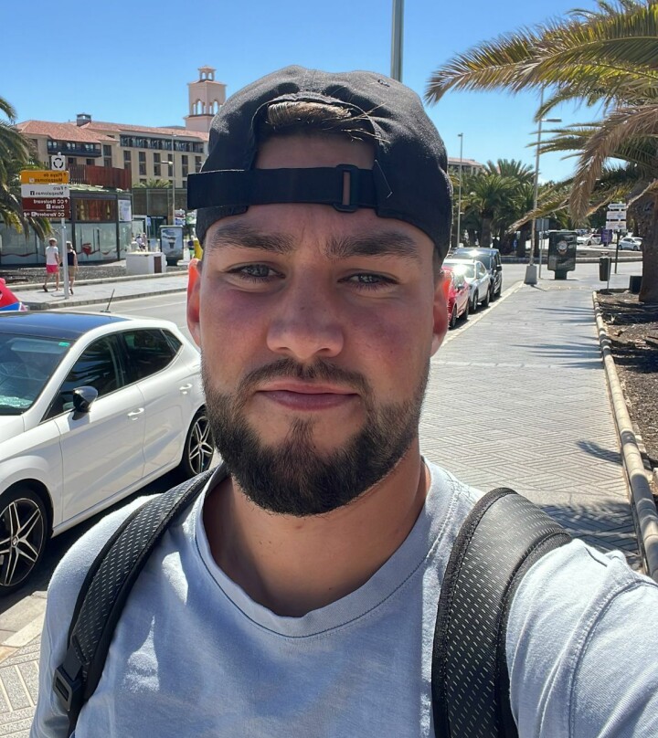 Canariavisens journalist, Johannes Havig-Gjelseth, fikk et uventet møte med en støvvirvel på Gran Canaria.