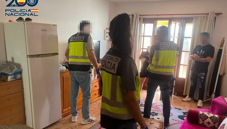 Her ransaker politiet den mistenkte menneskesmuglerens bolig.