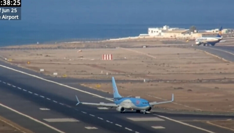 Bilde fra flyplassens webkamera da flyet fra TUI landet.