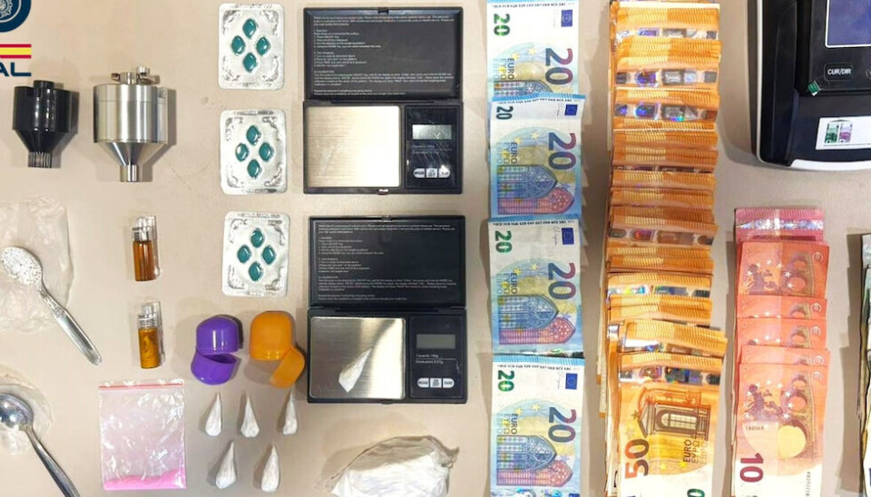 BESLAGLAGT: Politiet gjorde flere beslag under en husransakelse på Gran Canaria.