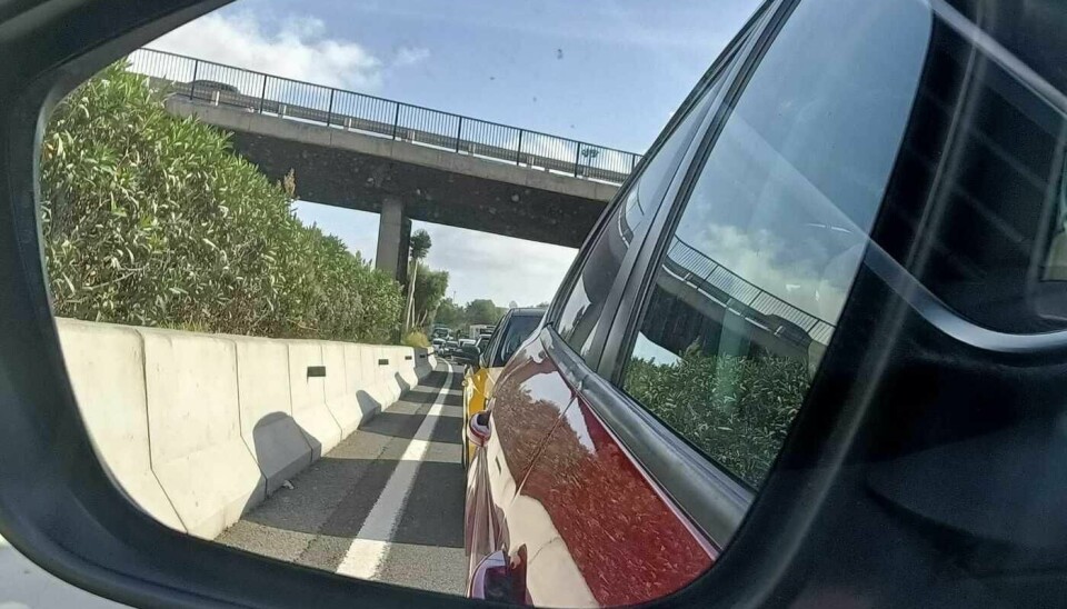 LANG KØ: Mandag morgen begynte med køer som strakk seg flere kilometer etter en ulykke.