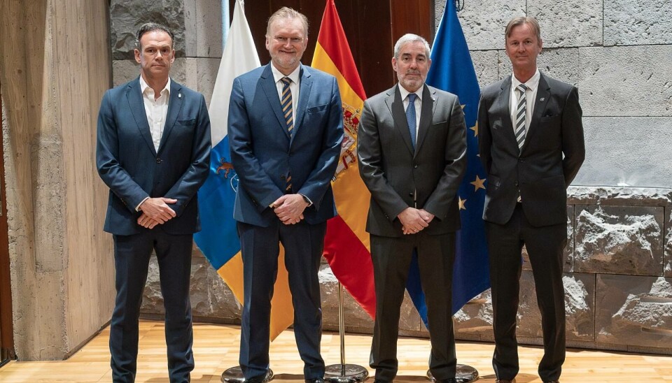 Fra venstre: Konsul Erik Lehmann, Ambassadør Lars Andersen, øyregjeringspresident Fernando Clavijo og generakdirektør for koordinering og strategiske prosjekter David Pérez-Dionis.