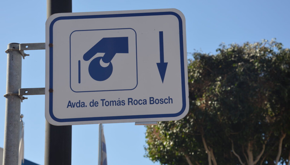 AUTOMAT: Ser du et slikt skilt må du betale for parkeringen.